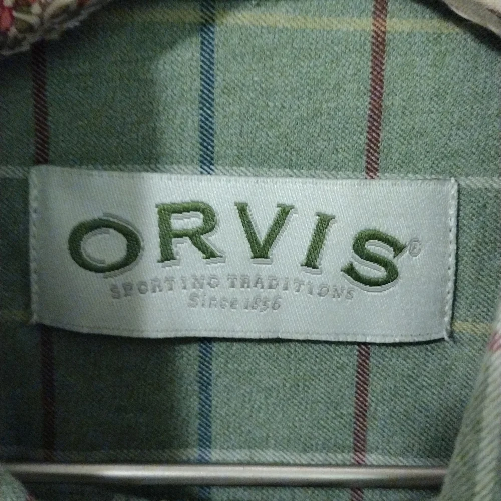 Men's Orvis size Medium dusty pistachio green check pattern button up - Picture 3 of 5